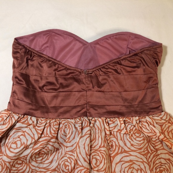 Dress - Picture 4 of 6